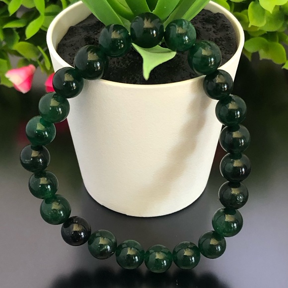 Jade 8mm Natural Stone Best Grade Beads Stretchable Bracelet - Picture 2 of 2